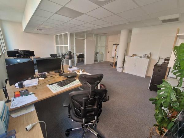 Bureaux modernes de 60 m² à louer quartier L'Houmeau à Angoulême