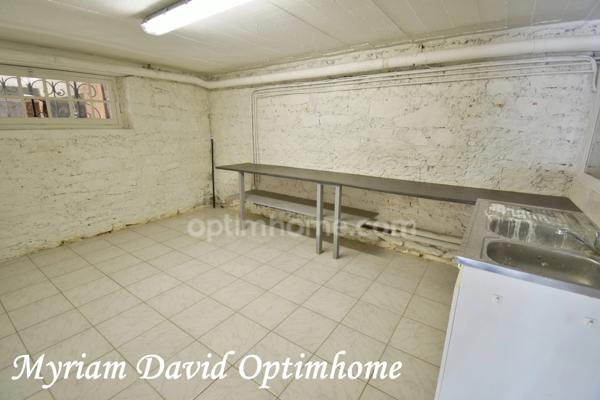 Maison familiale 171 m² – DPE C – 5 chambres – Terrain paysagé de 2 400 m² – Rostrenen