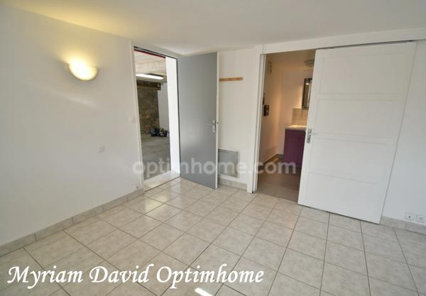 Maison familiale 171 m² – DPE C – 5 chambres – Terrain paysagé de 2 400 m² – Rostrenen