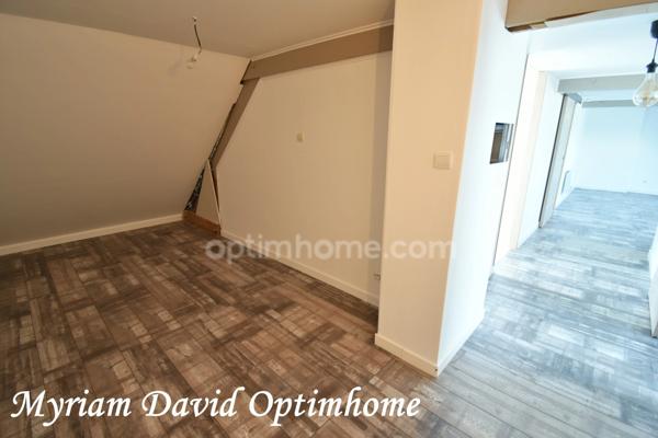 Maison familiale 171 m² – DPE C – 5 chambres – Terrain paysagé de 2 400 m² – Rostrenen