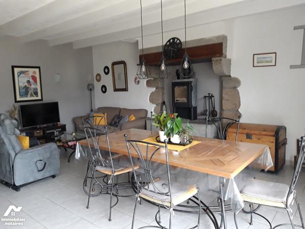 BACILLY, proche AVRANCHES, MAISON  dans hameau, au calme, avec terrain et grand double garage 100m²