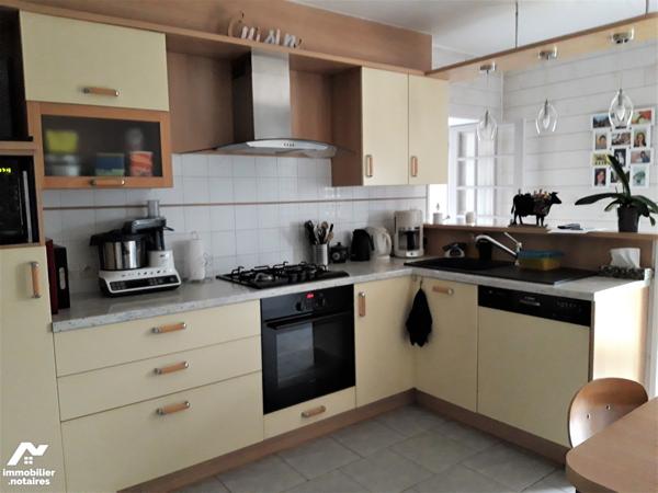 BACILLY, proche AVRANCHES, MAISON  dans hameau, au calme, avec terrain et grand double garage 100m²