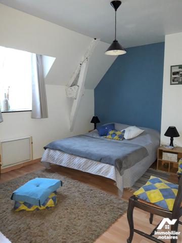 BACILLY, proche AVRANCHES, MAISON  dans hameau, au calme, avec terrain et grand double garage 100m²