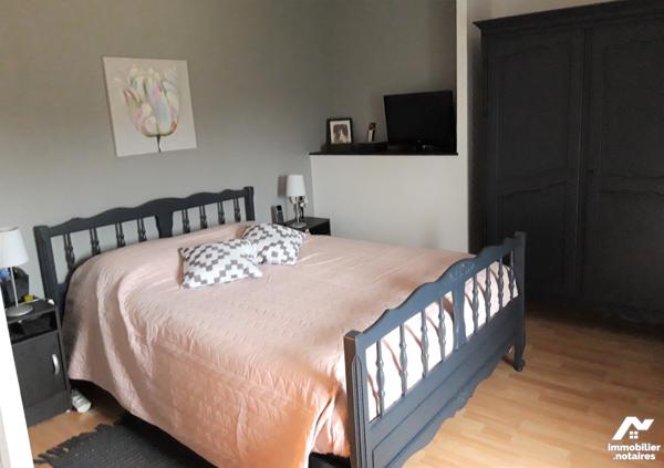 BACILLY, proche AVRANCHES, MAISON  dans hameau, au calme, avec terrain et grand double garage 100m²