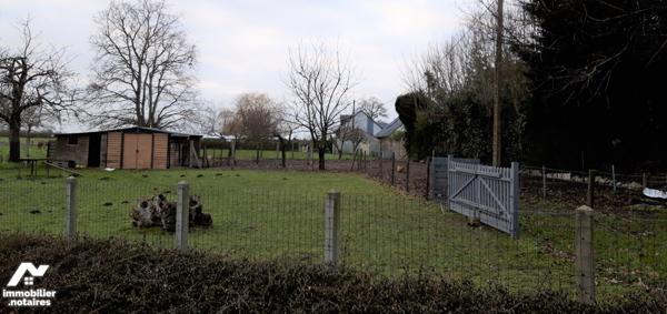 BACILLY, proche AVRANCHES, MAISON  dans hameau, au calme, avec terrain et grand double garage 100m²