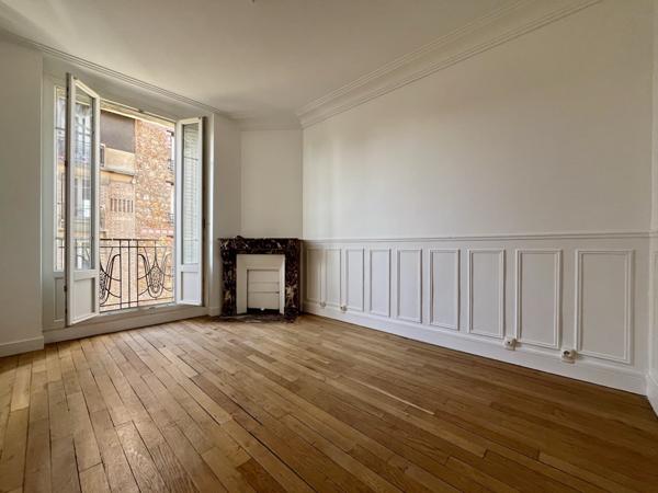 Clamart (92140) Appartement 2 pièces rénové quartier Gare.