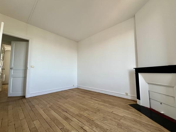 Clamart (92140) Appartement 2 pièces rénové quartier Gare.