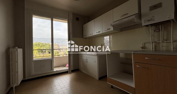 Location Studio 32 m² - Grenoble 38100