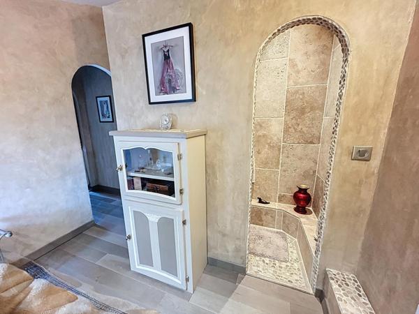 Maison de village de charme avec terrasse plein sud – Pierrevert