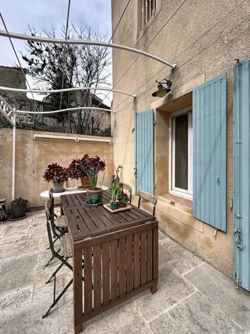 Maison de village de charme avec terrasse plein sud – Pierrevert