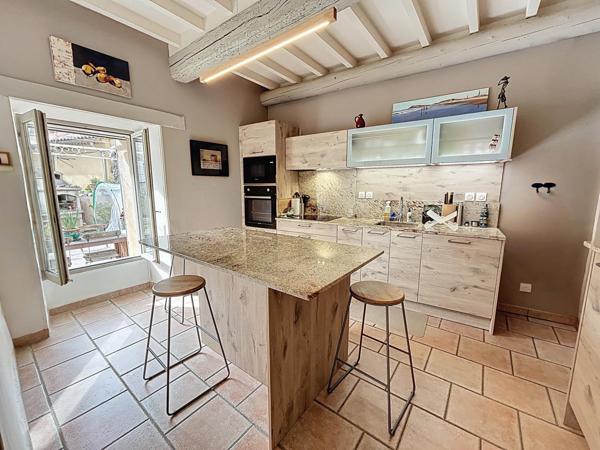 Maison de village de charme avec terrasse plein sud – Pierrevert