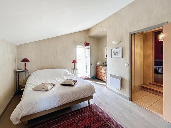 Maison de village de charme avec terrasse plein sud – Pierrevert