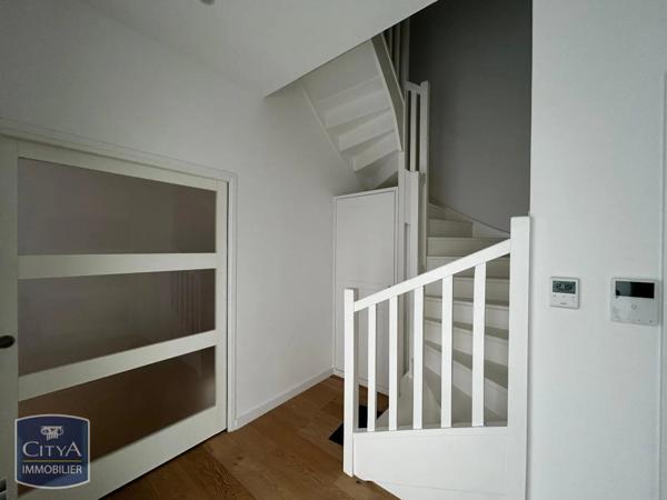 Appartement à louer 4 pièces 103.17m²