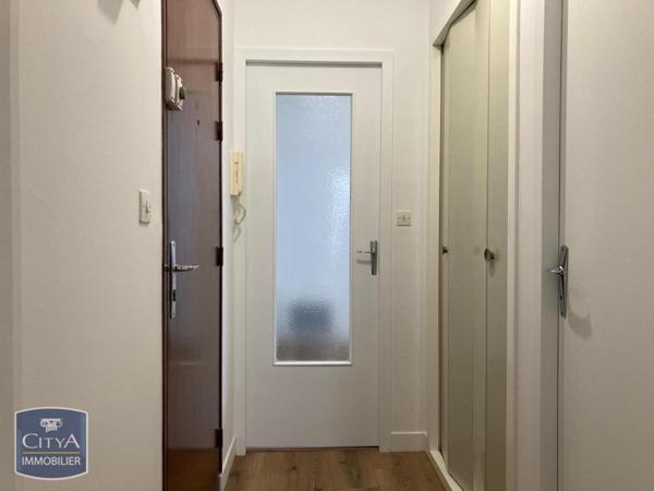 Appartement à louer 1 pièce 29.9m²