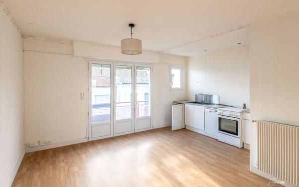 Appartement à vendre    3 pièces •  Royan