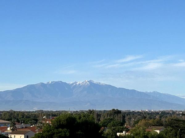 Appartement au village, 3 chambres, climatisé, vue mer