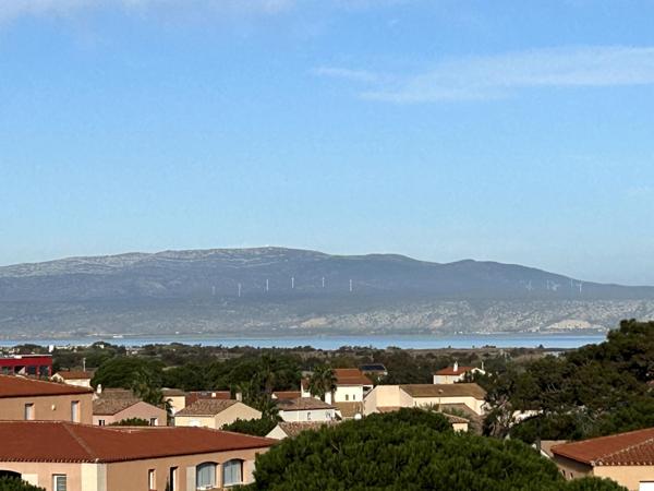 Appartement au village, 3 chambres, climatisé, vue mer