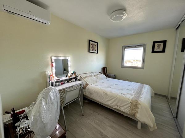 Appartement au village, 3 chambres, climatisé, vue mer