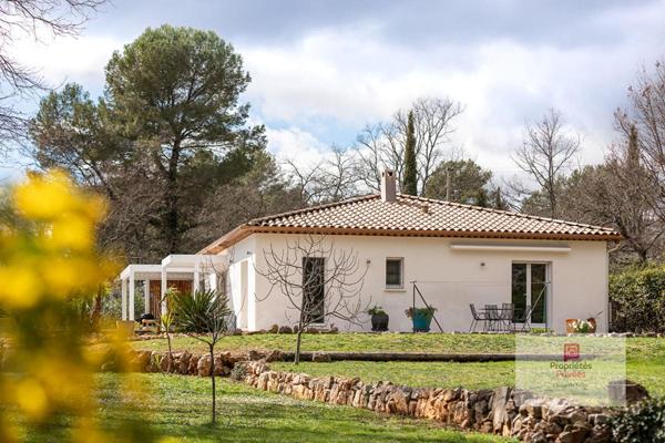 villa de plain-pied  4 pièces avec piscine proche fayence