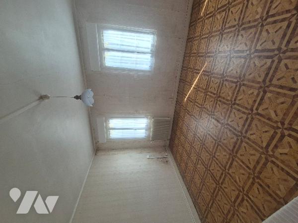 CENTRE-VILLE LILLEBONNE - 2 CHAMBRES - BEAU POTENTIEL