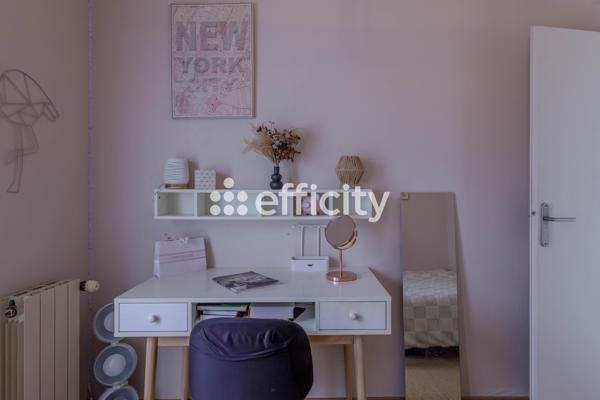 Maison
         5 pièces
        - 130 m² Bien prestige 519 000 € *