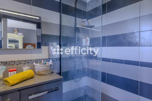 Maison
         5 pièces
        - 130 m² Bien prestige 519 000 € *