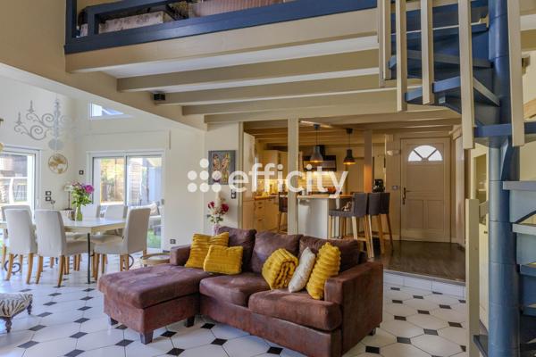 Maison
         5 pièces
        - 130 m² Bien prestige 519 000 € *