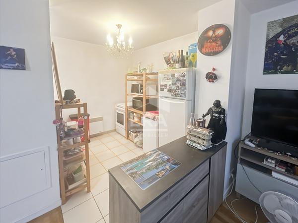 A VENDRE  LOUE APPARTEMENT F2 A DEUX PAS DE LA GARE D'ETAMPES