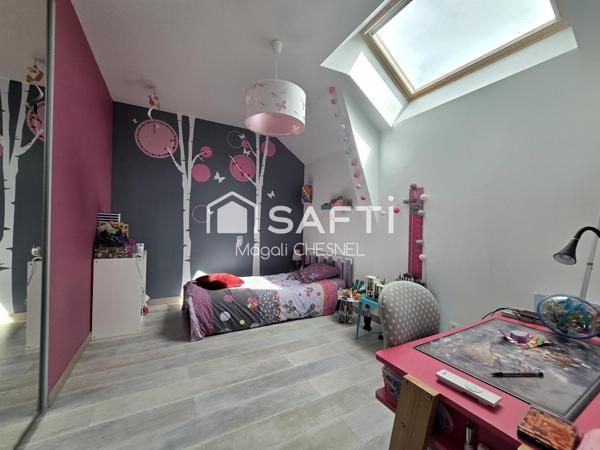 LONGERE 242 m² – 6 CHAMBRES – GRAND TERRAIN – GUIPEL