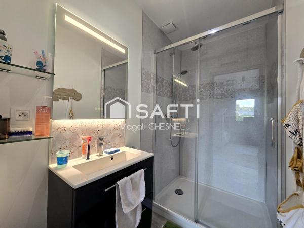 LONGERE 242 m² – 6 CHAMBRES – GRAND TERRAIN – GUIPEL