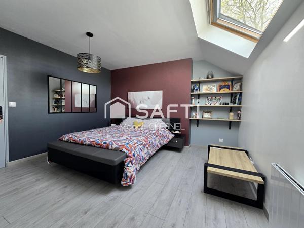 LONGERE 242 m² – 6 CHAMBRES – GRAND TERRAIN – GUIPEL