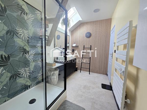 LONGERE 242 m² – 6 CHAMBRES – GRAND TERRAIN – GUIPEL