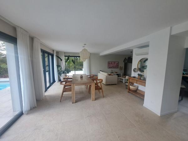 PROPRIETE D'EXCEPTION A LA FLECHE