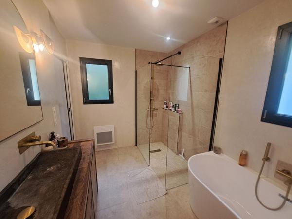 PROPRIETE D'EXCEPTION A LA FLECHE