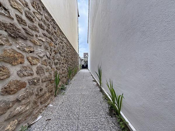 Charmante  Maison Orly 2 pièces  24.50 m2 avec dépendance de 7 m²