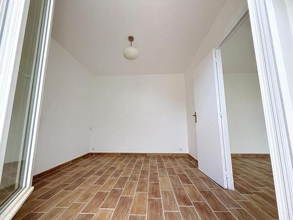 Charmante  Maison Orly 2 pièces  24.50 m2 avec dépendance de 7 m²