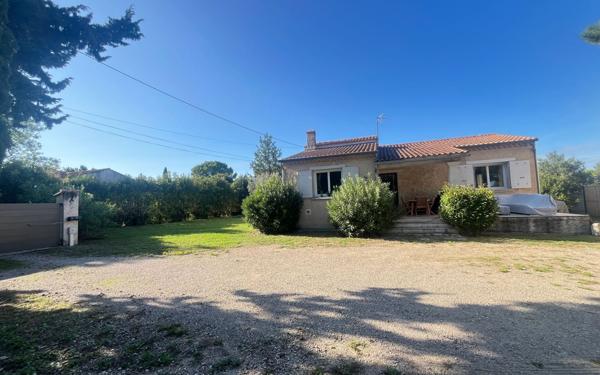Maison à vendre    3 pièces • 100 m2 Saint-Saturnin-lès-Avignon