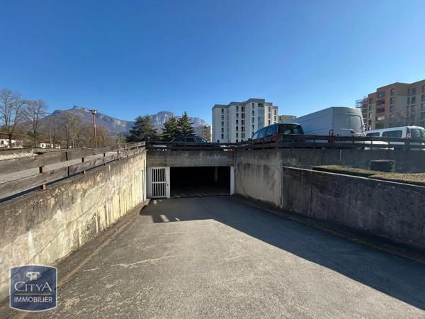 Parking à louer La Ravoire (73490)