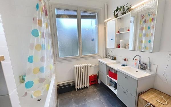 Appartement à vendre    5 pièces • 97,20 m2 Ivry-sur-Seine