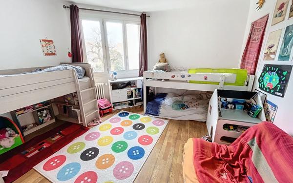 Appartement à vendre    5 pièces • 97,20 m2 Ivry-sur-Seine