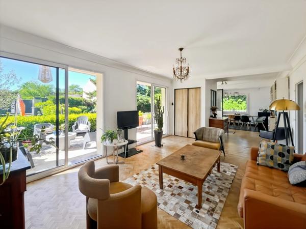 Maison à vendre 7 pièces (71) - 160 M² - Parc arboré de 1.5 hectares avec étang