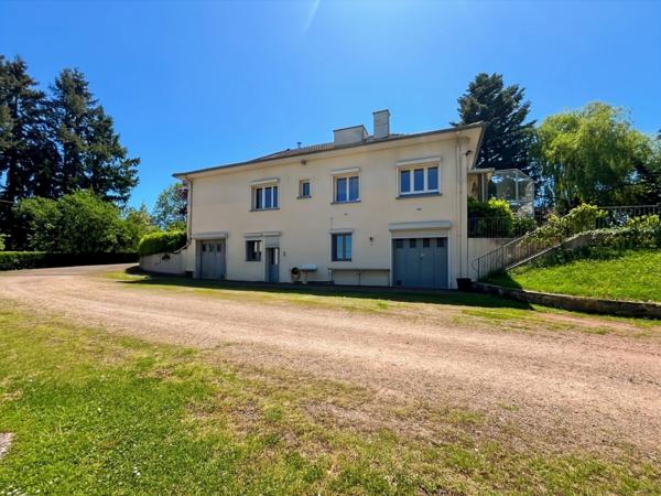 Maison à vendre 7 pièces (71) - 160 M² - Parc arboré de 1.5 hectares avec étang