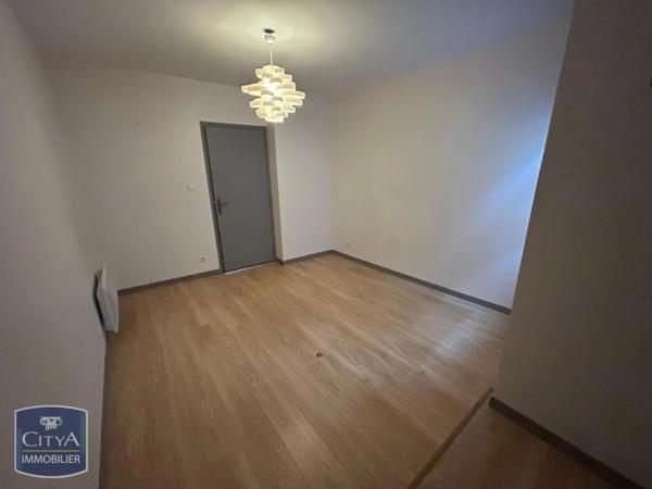 Appartement à louer 2 pièces 74.31m²