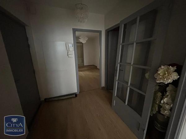 Appartement à louer 2 pièces 74.31m²