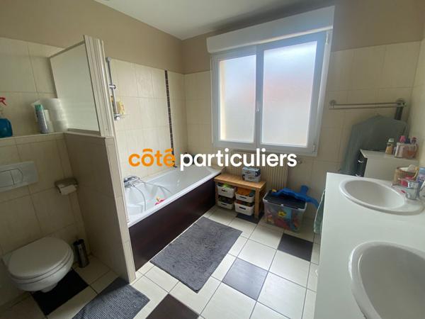 Vente Maison143 m² - 7 Pièces - LES HERBIERS (85500)