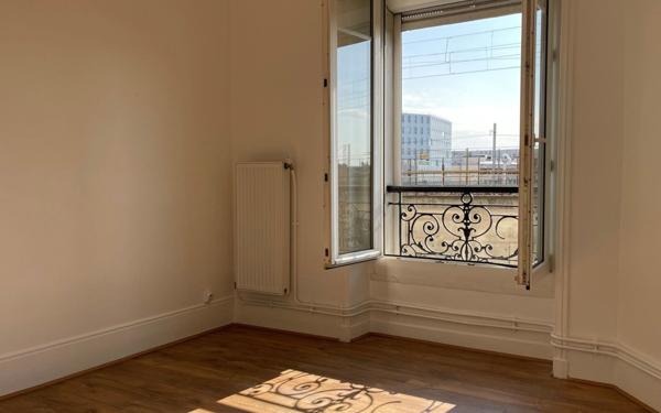 Appartement à louer    2 pièces • 36,87 m2 Paris 12