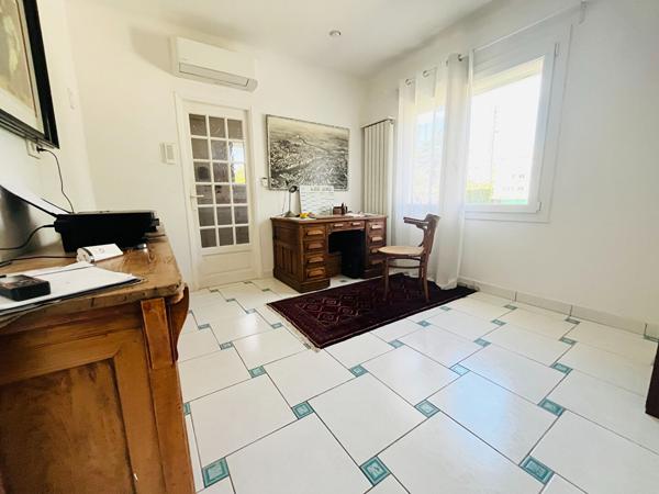 47300 VILLENEUVE SUR LOT A Villeneuve-sur-Lot, magnifique maison de plain pied d'environ 134m²