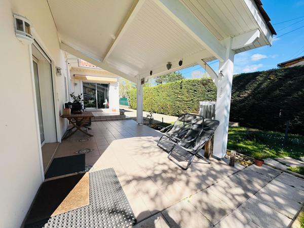 47300 VILLENEUVE SUR LOT A Villeneuve-sur-Lot, magnifique maison de plain pied d'environ 134m²