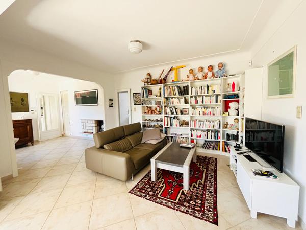 47300 VILLENEUVE SUR LOT A Villeneuve-sur-Lot, magnifique maison de plain pied d'environ 134m²