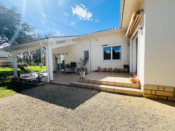 47300 VILLENEUVE SUR LOT A Villeneuve-sur-Lot, magnifique maison de plain pied d'environ 134m²